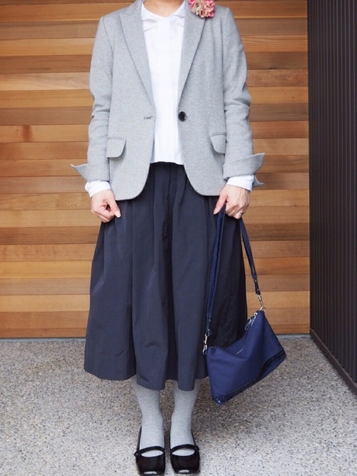 フォーマルのレディースコーデ人気おすすめ選 アイテム別の着こなし方を紹介 Lamire ラミレ