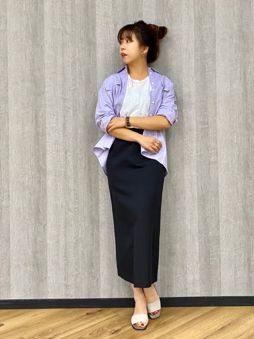 黒タイトスカートの人気レディースコーデ選 ワンランク上の着回しを季節別に紹介 Lamire ラミレ