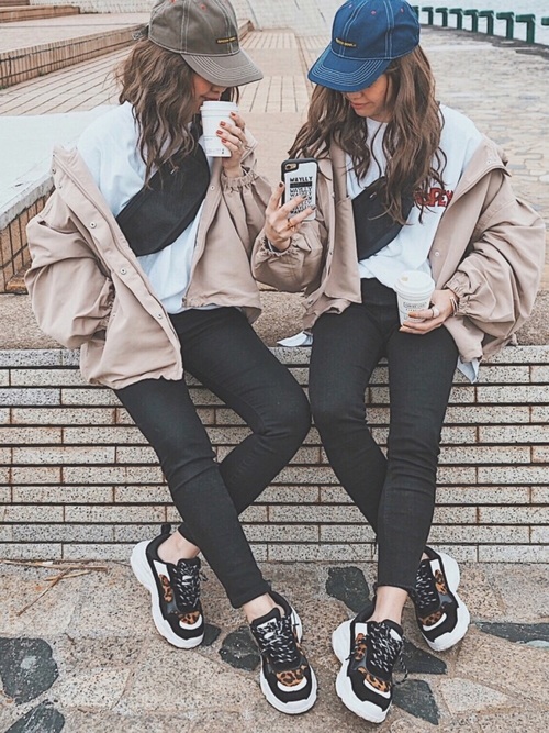 ライブ参戦服 双子コーデの人気19選 大人かわいい着こなしを季節別に紹介 2ページ目 Lamire ラミレ