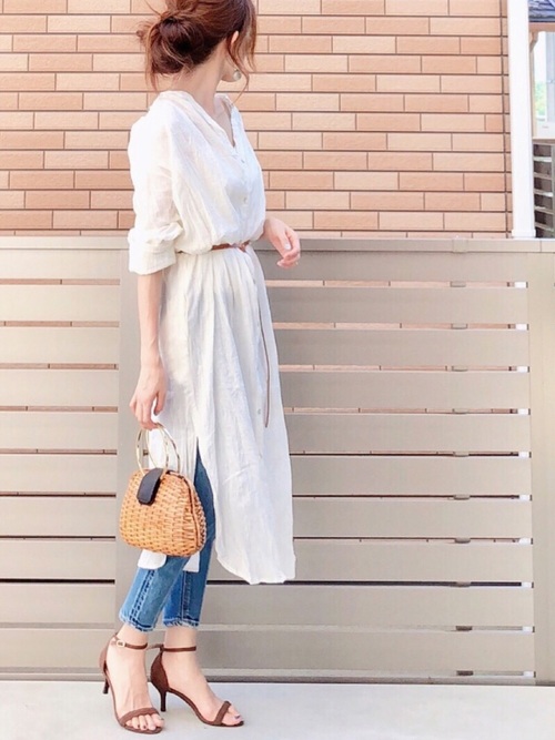 リネンワンピースの人気レディースコーデ選 ナチュラルで可愛い着こなしを紹介 Lamire ラミレ