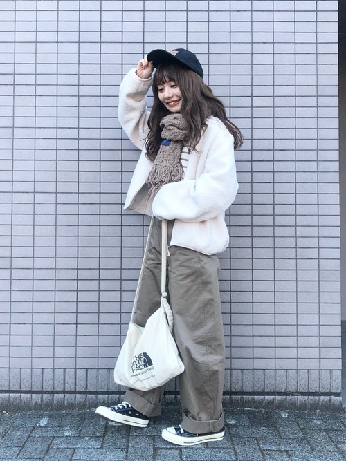 潮干狩りのおすすめレディースコーデ選 かわいいも動きやすさも両方叶えるコーデ術 Lamire ラミレ