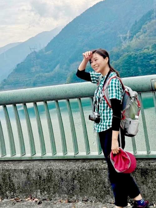 ハイキングの人気おすすめレディースコーデ11選 アウトドアでもさり気なくおしゃれ Lamire ラミレ