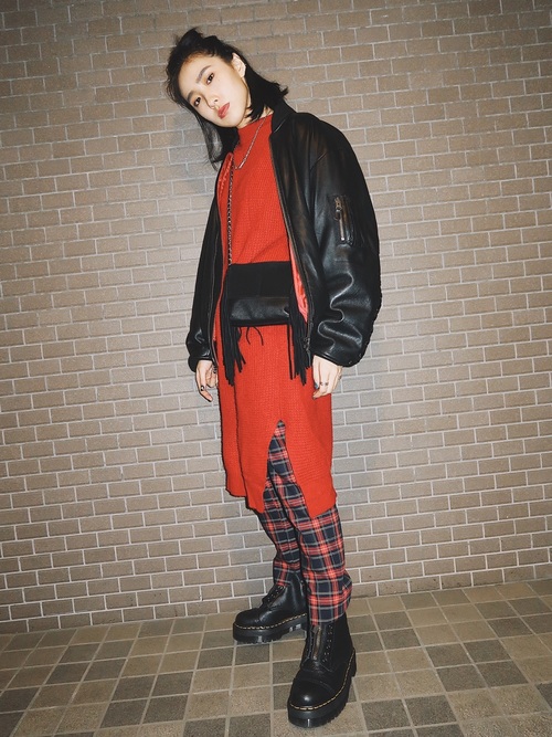 大人かわいくなれるおすすめレディースパンクコーデ14選 ハード過ぎないコーデ術 Lamire ラミレ