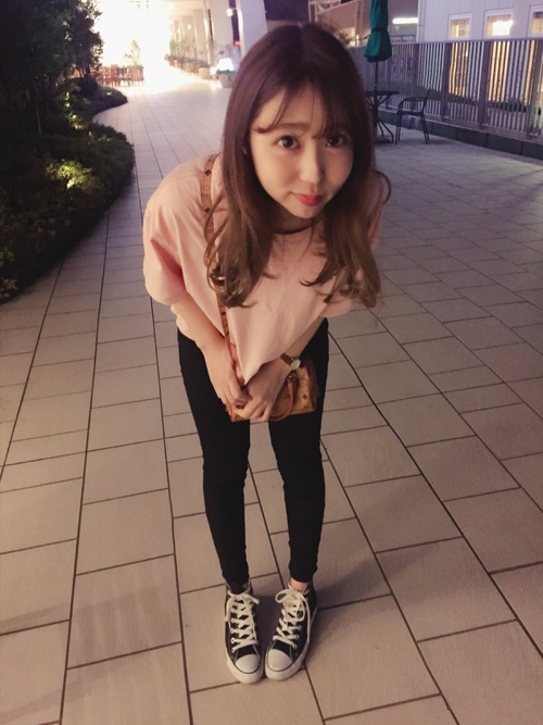 韓国ファッション レディーススニーカーコーデの人気14選 おしゃれ履きこなし術 Lamire ラミレ