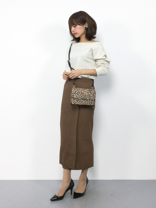 ブラウンタイトスカートの人気レディースコーデ選 今どきのスタイリッシュコーデ術 Lamire ラミレ