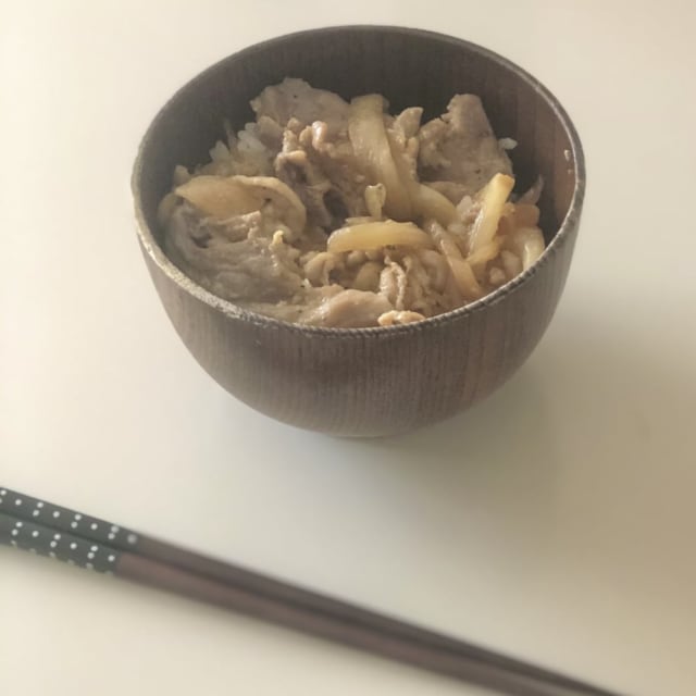 コストコの国産豚肉小間切れ生姜焼き丼レシピ