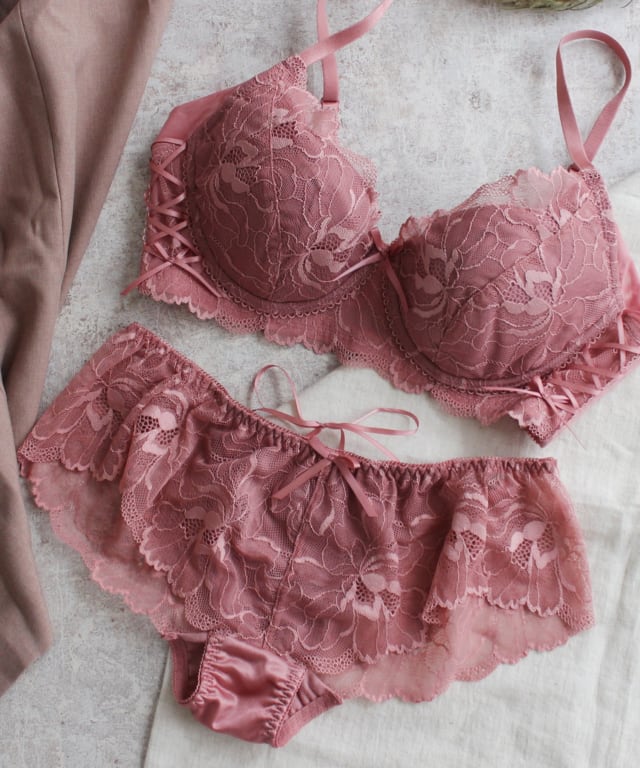プチプラなのに美人見え確実 今買ってほしい 色っぽ下着 4選 Lamire ラミレ