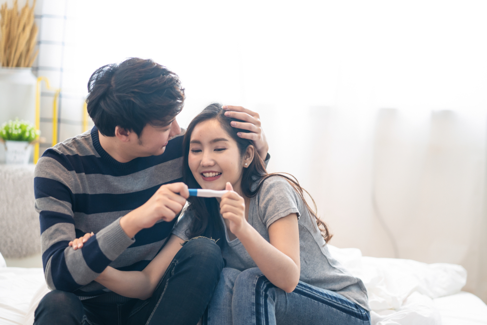 女性をかまう男性