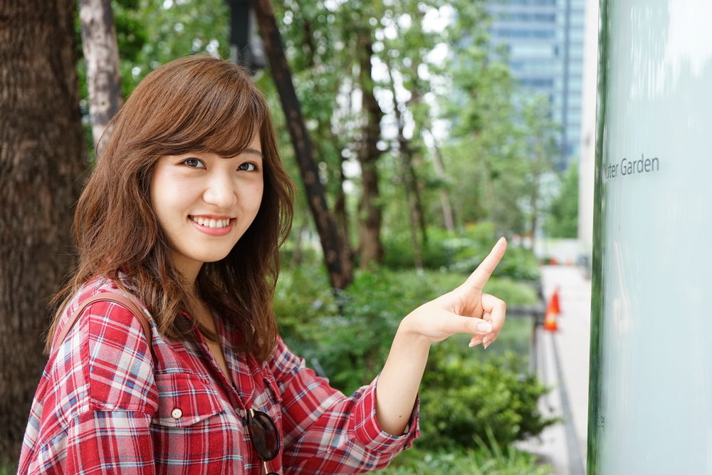 笑顔の可愛い女性