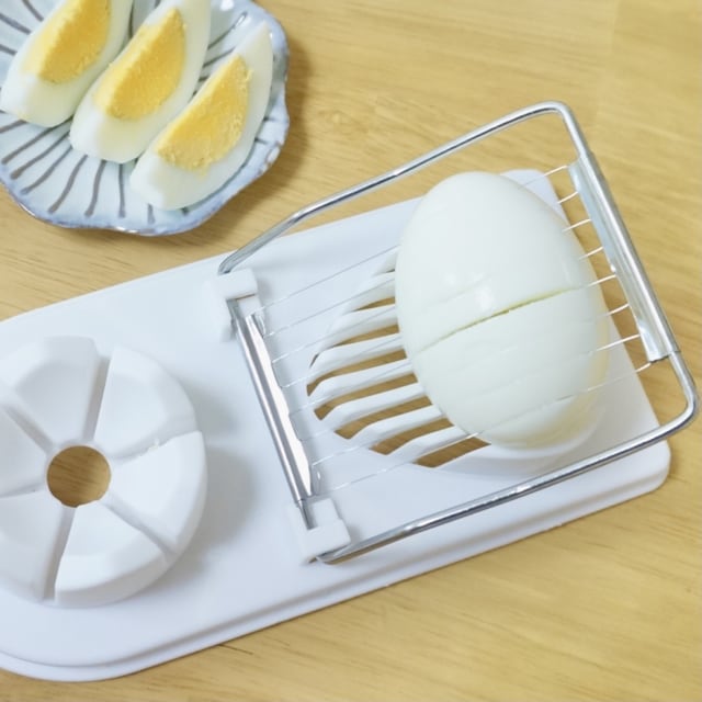2WAY玉子切り器で卵のみじん切りもできます。