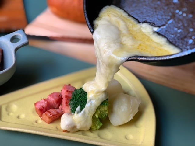コストコのラクレットチーズのチーズフォンデュ風画像