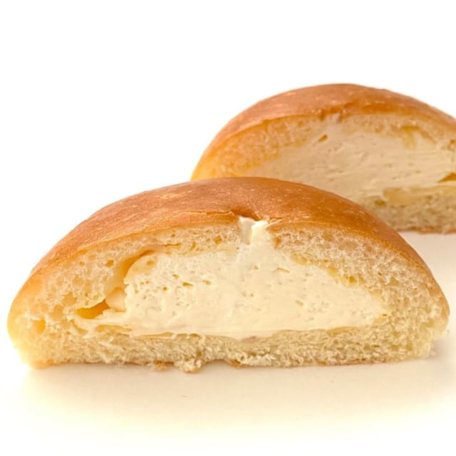 冷やして食べるこだわりなめらかクリームパン