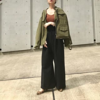 クリーム色に合う色は11色 何色を組み合わせたファッションコーデがおしゃれに見えるの Lamire ラミレ