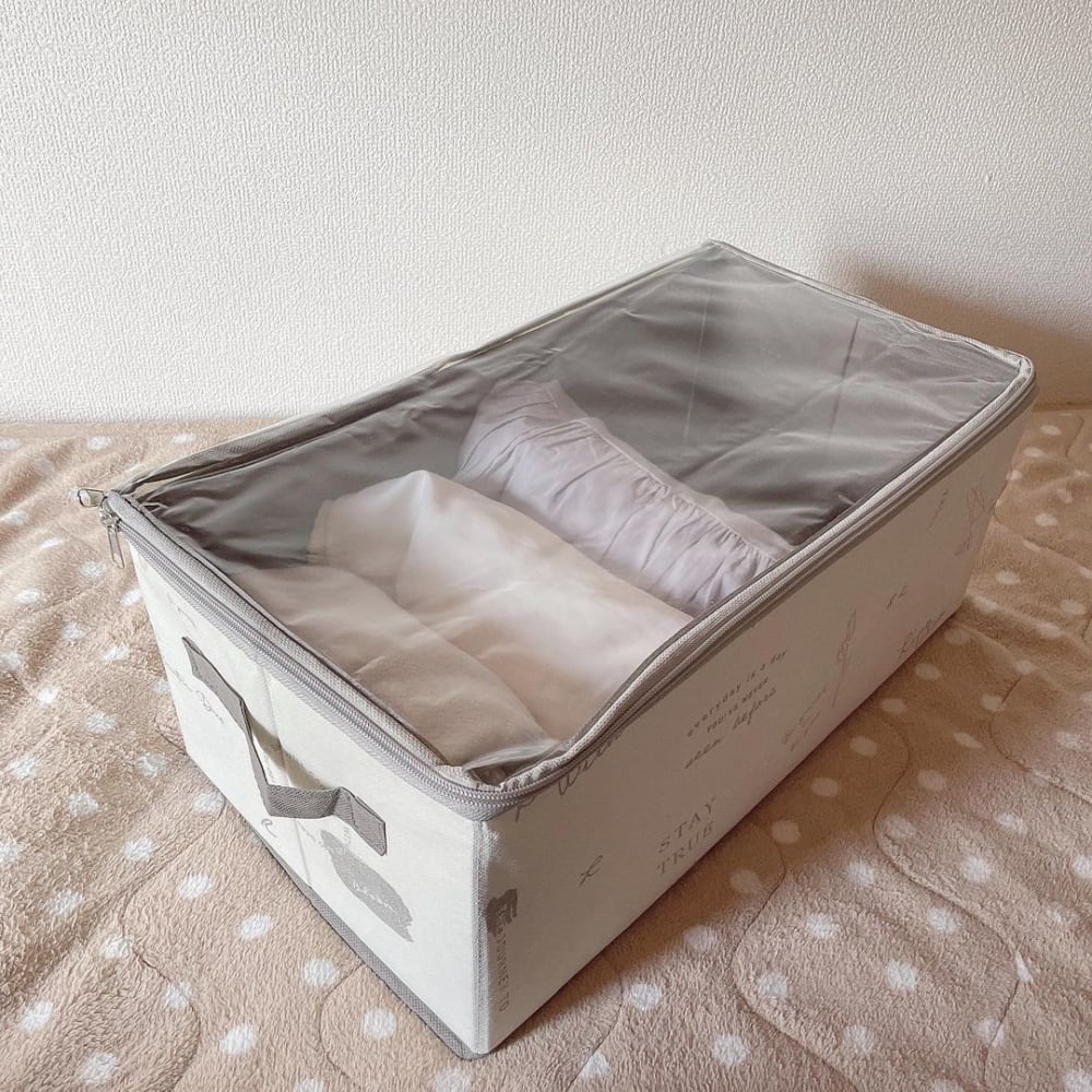 スリーコインズの透明フタ付き収納BOXの写真