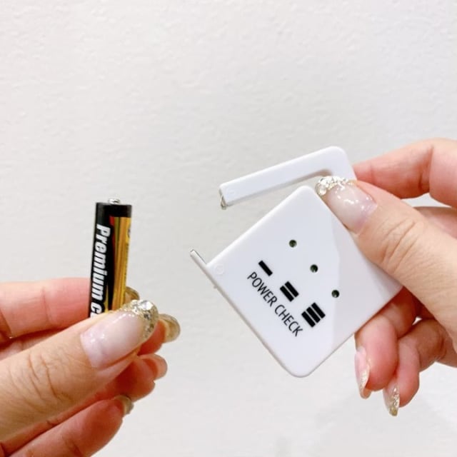 ダイソーで電池の残量チェッカー