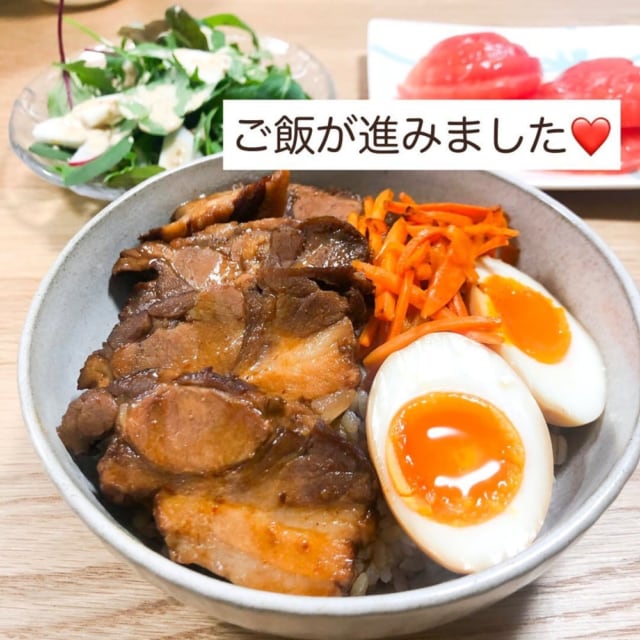 業務スーパーのやわらか煮豚で作った丼の写真