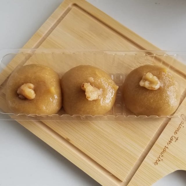 セブンイレブンの黒蜜ゆべし団子の写真