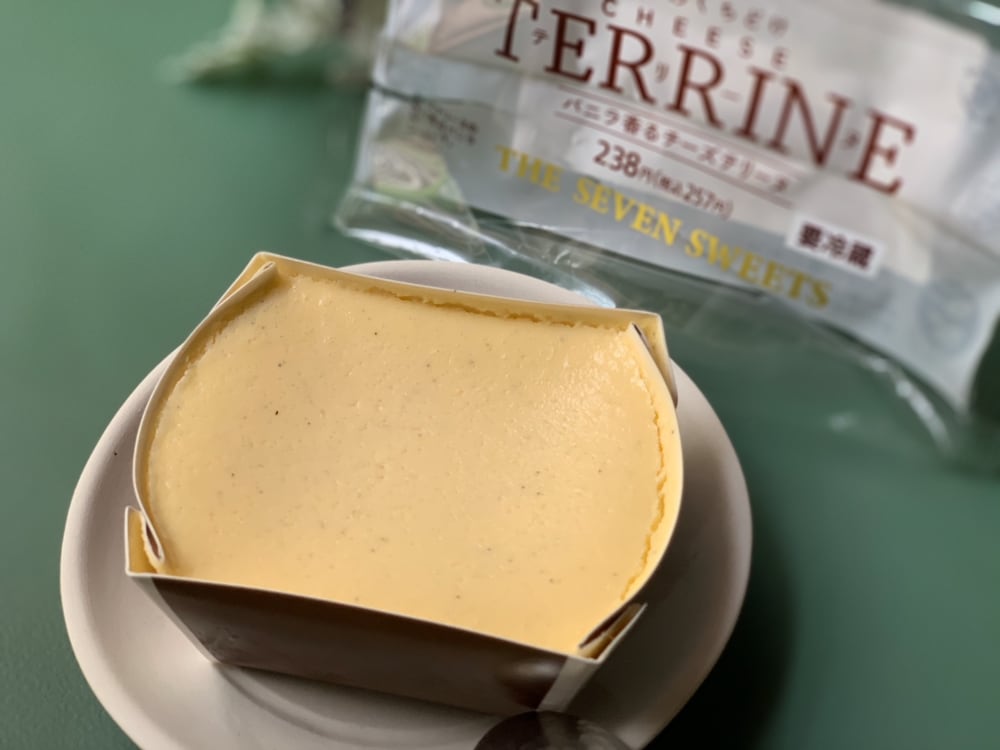 セブンイレブンのチーズテリーヌ開封画像