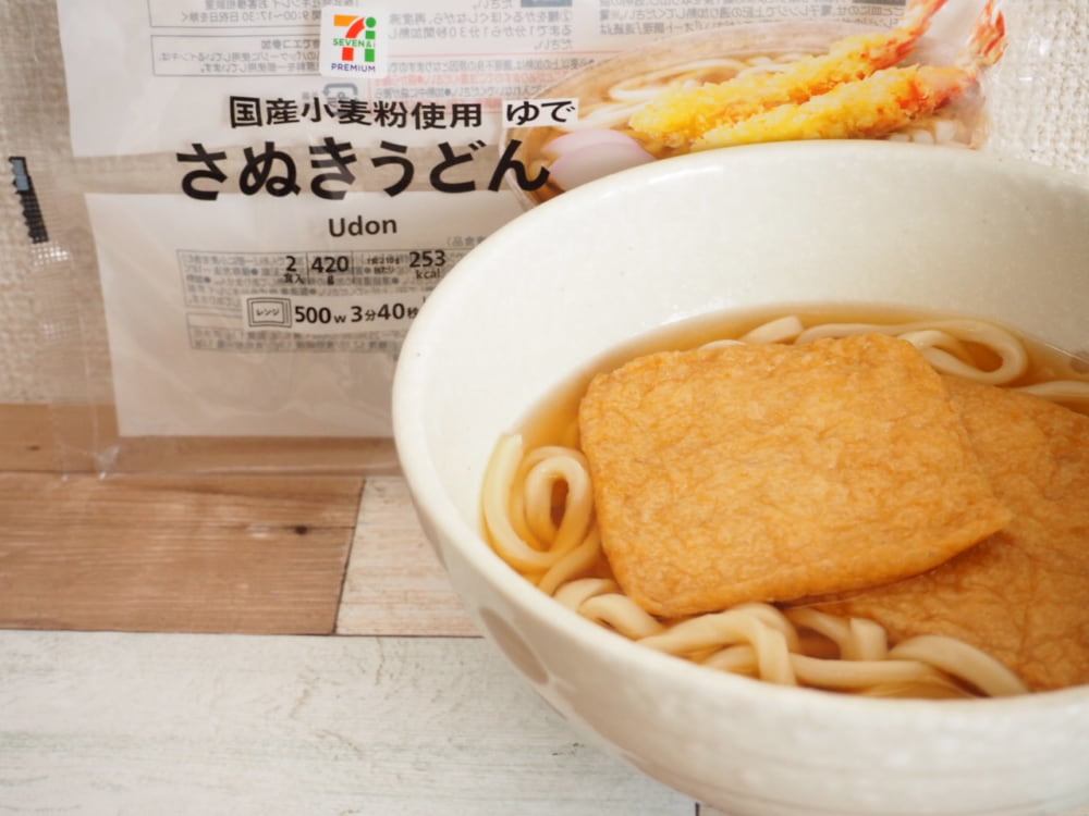 セブンイレブンのコスパ最強冷凍うどんを実食レビュー アレンジメニューも紹介 Lamire ラミレ