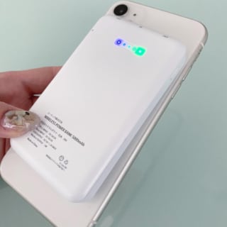 3coinsのワイヤレスモバイルバッテリー