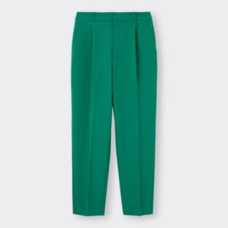 GUのストレッチテーパードパンツ